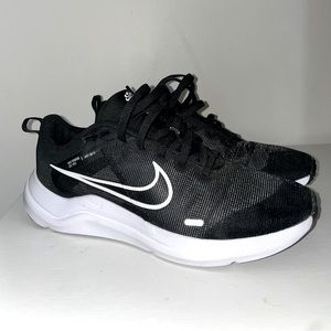 Nike Downshifter 12
Women's Road Running Shoes